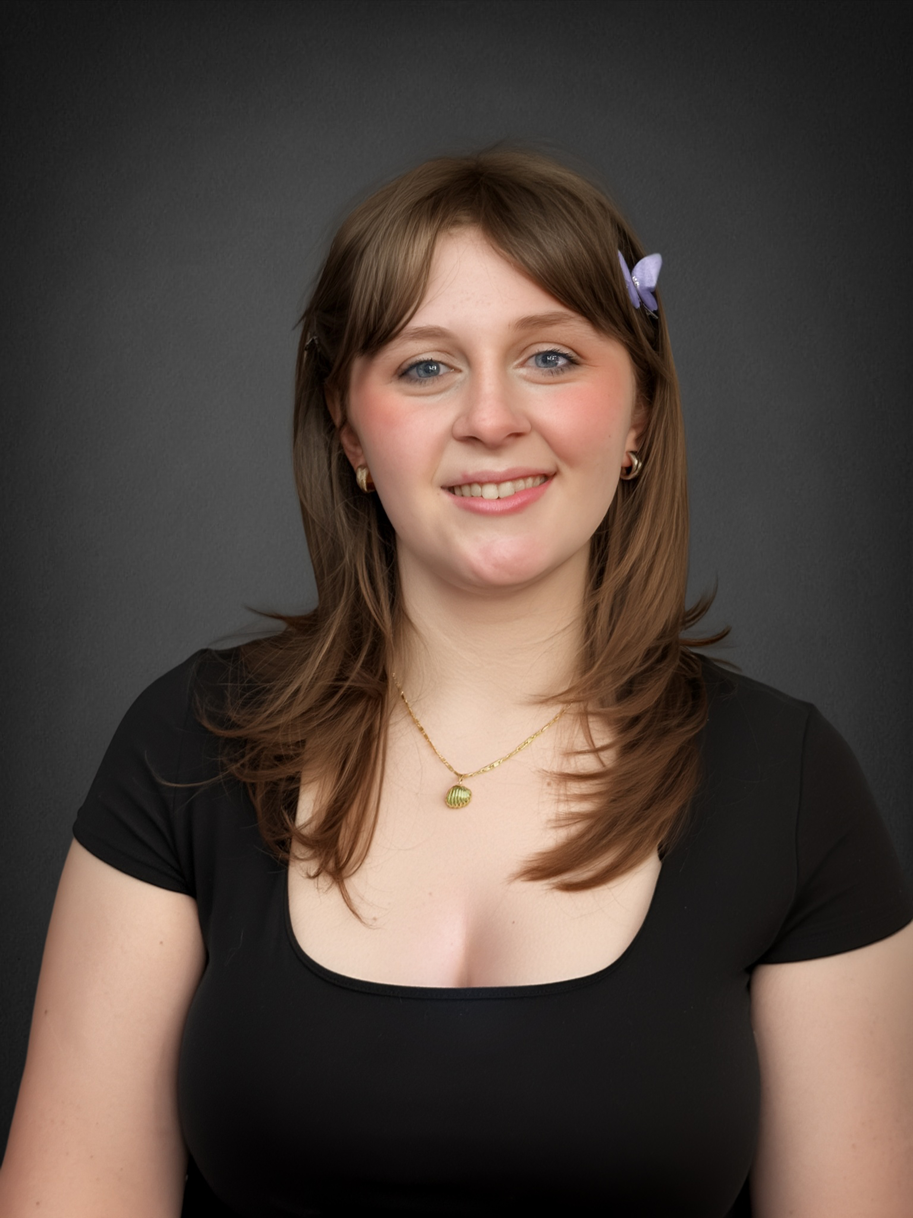 Émilie Evans as Fanny White